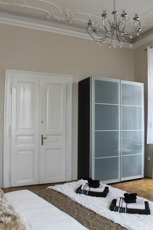 Royal Prague Apartment Celakovskeho Sady Exteriér fotografie