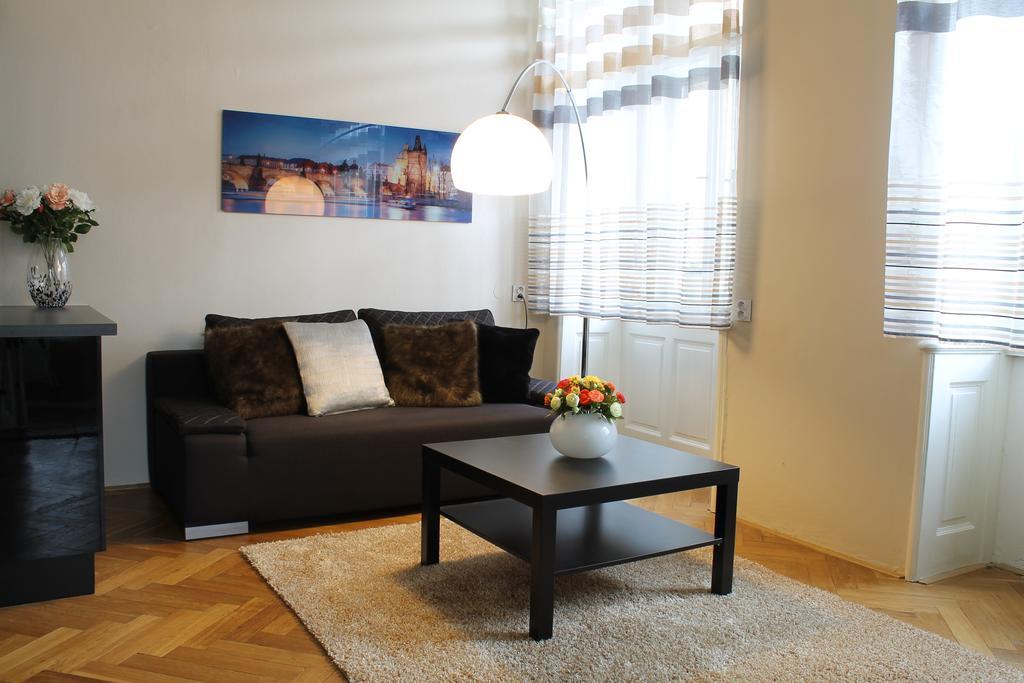 Royal Prague Apartment Celakovskeho Sady Exteriér fotografie