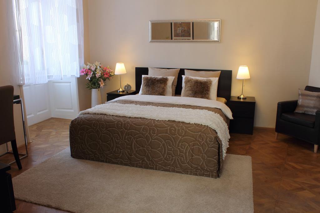 Royal Prague Apartment Celakovskeho Sady Pokoj fotografie